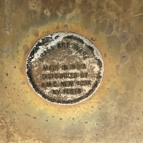 Scalloped solid brass bowl floral like decor; large 14” by 2.5” India import VTG - Picture 9 of 9